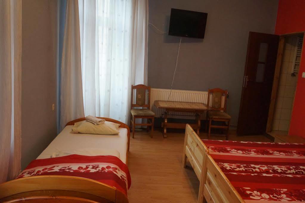 Green Hostel Краків Екстер'єр фото